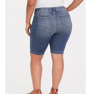 Torrid premium denim shorts